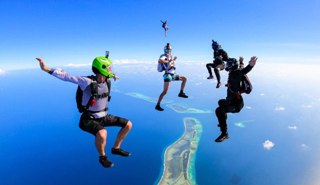 Les destinations et dropzones de rêve pour sauter en parachute 18 skydive maldives